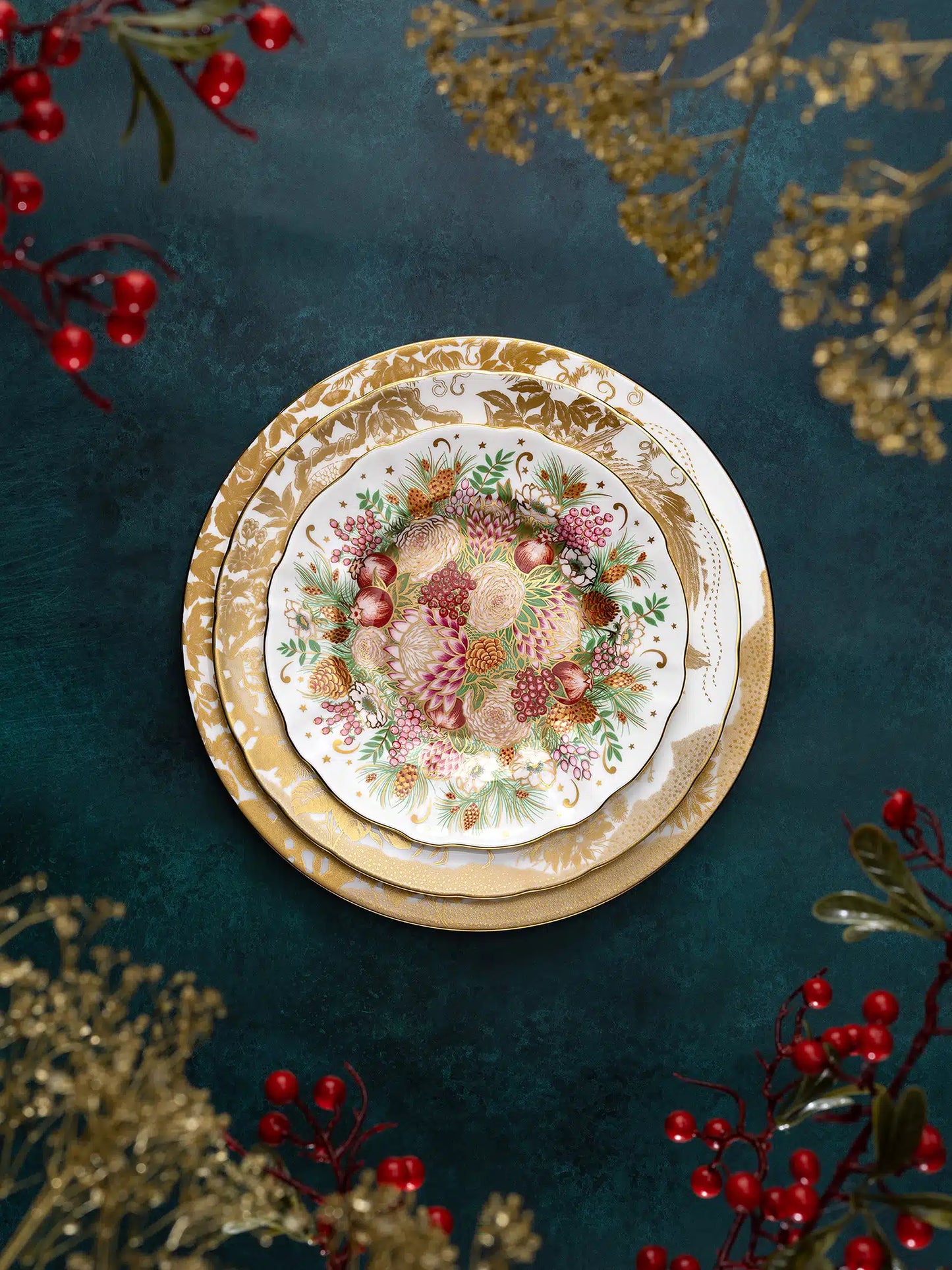 Royal Crown Derby Holiday Bouquet Accent Plate 21cm